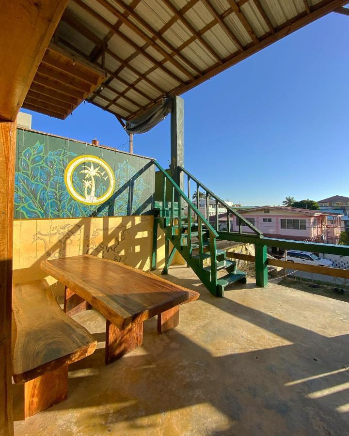 Albergue Bella'S Backpackers Cayo San Ignacio Exterior foto