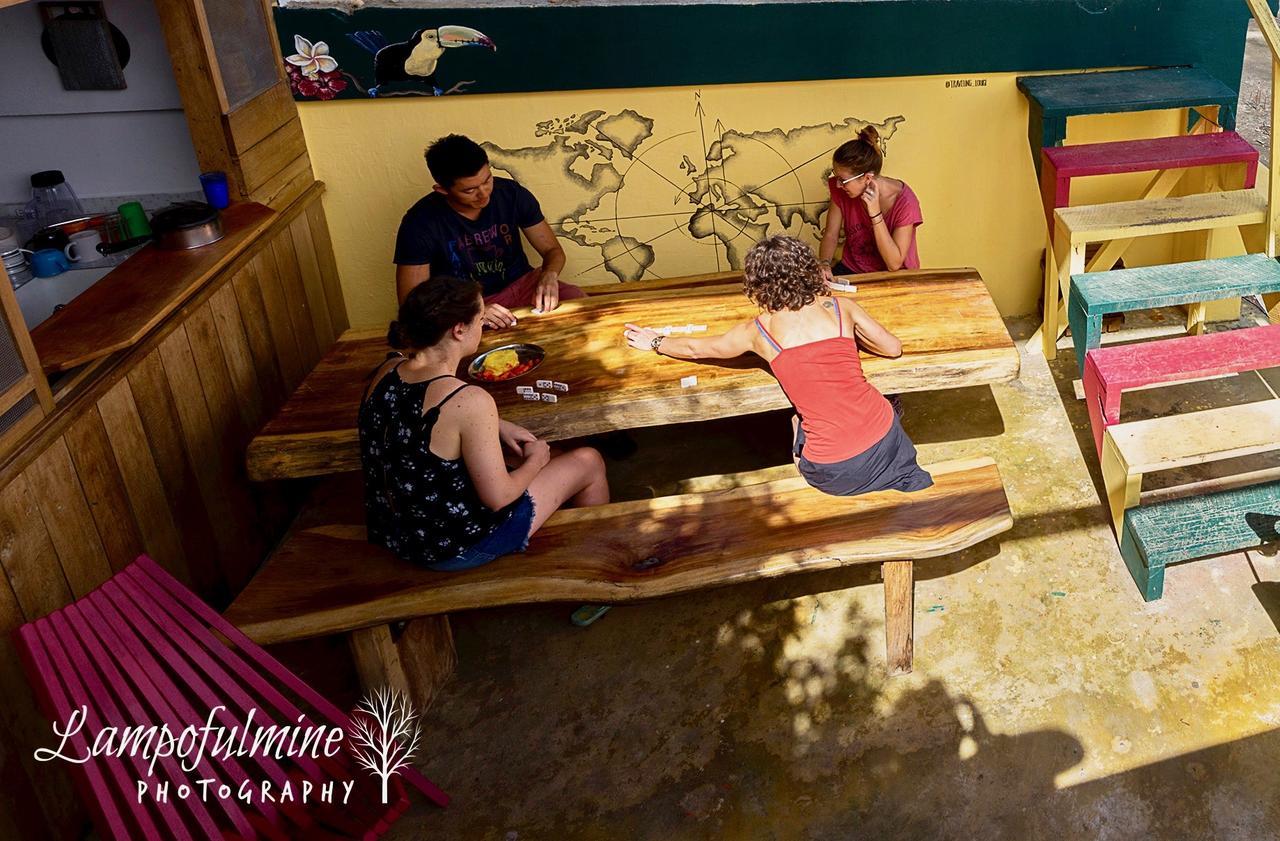 Albergue Bella'S Backpackers Cayo San Ignacio Exterior foto